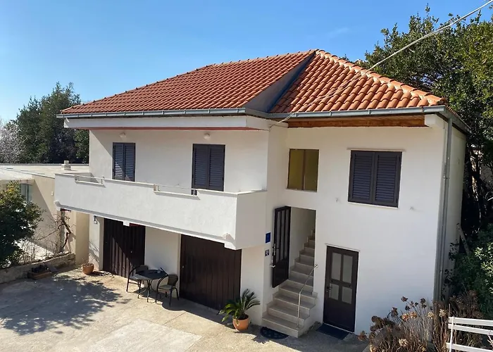 Apartments Tabain